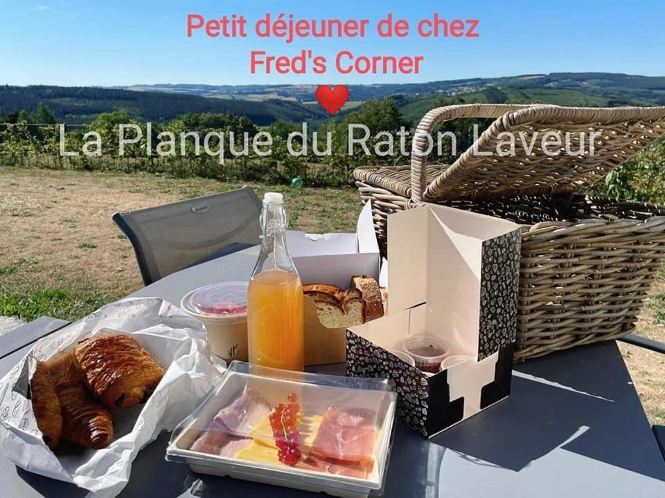 Апарт отель La Planque Du Raton Laveur Lierneux Экстерьер фото